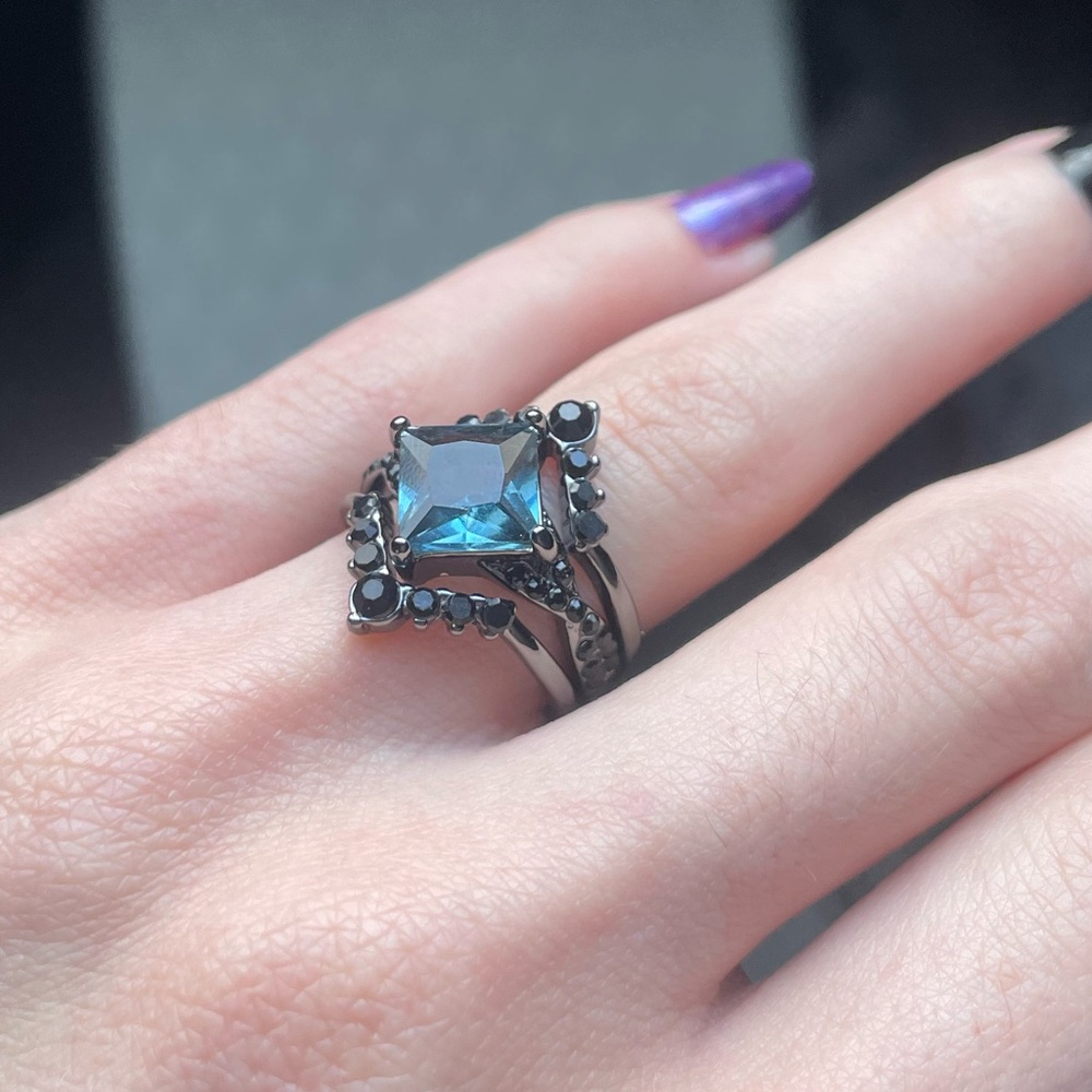 Black Gold Princess Cut 3 Piece Ring Set - Picture 3 of 11